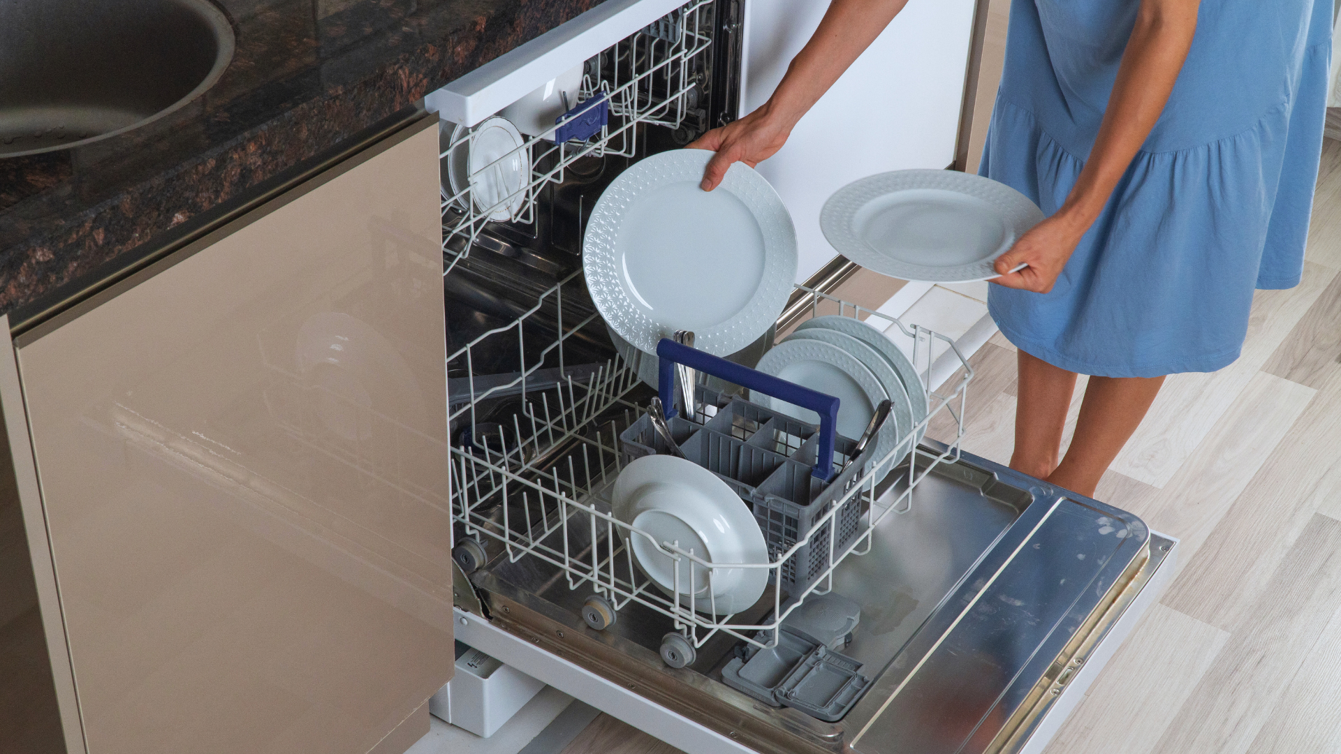 You are currently viewing Best Water Saving Devices for Homes to Reduce Utility Bills Efficiently